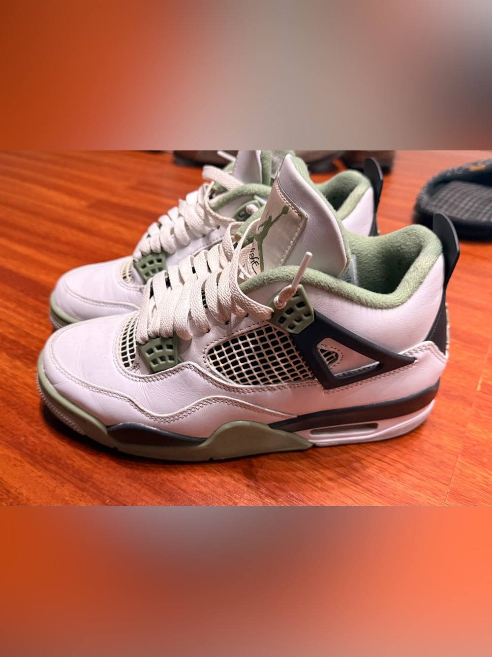 Air Jordan 4 Women Retro Seafoam Green Sneakers